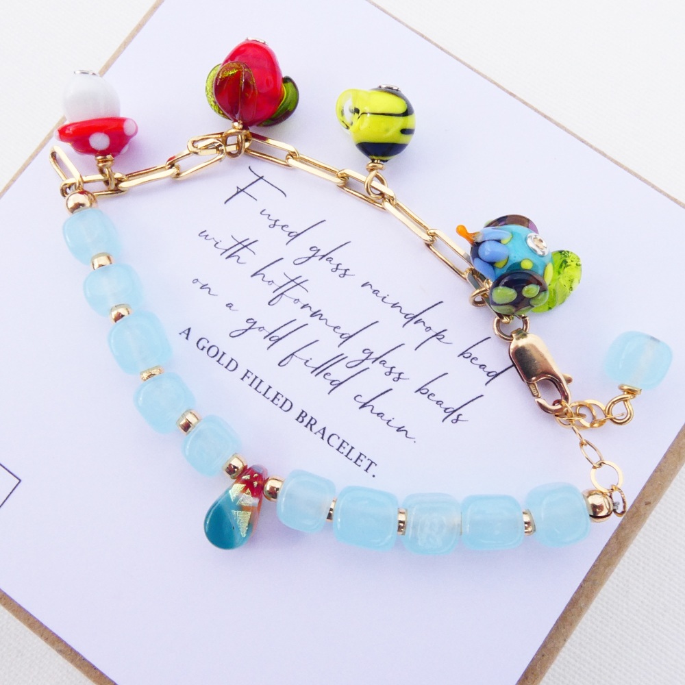 Glass Raindrop Bracelet in Aqua