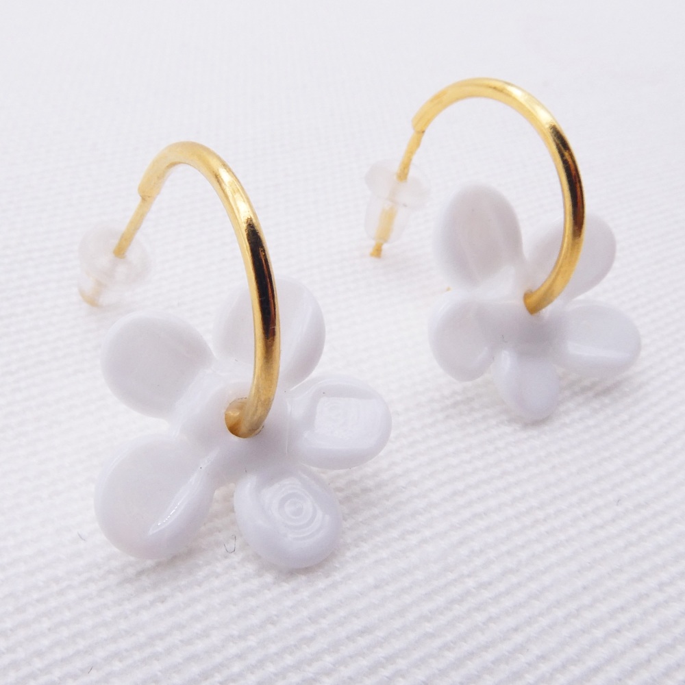 Medium white glass Flower hoop earrings