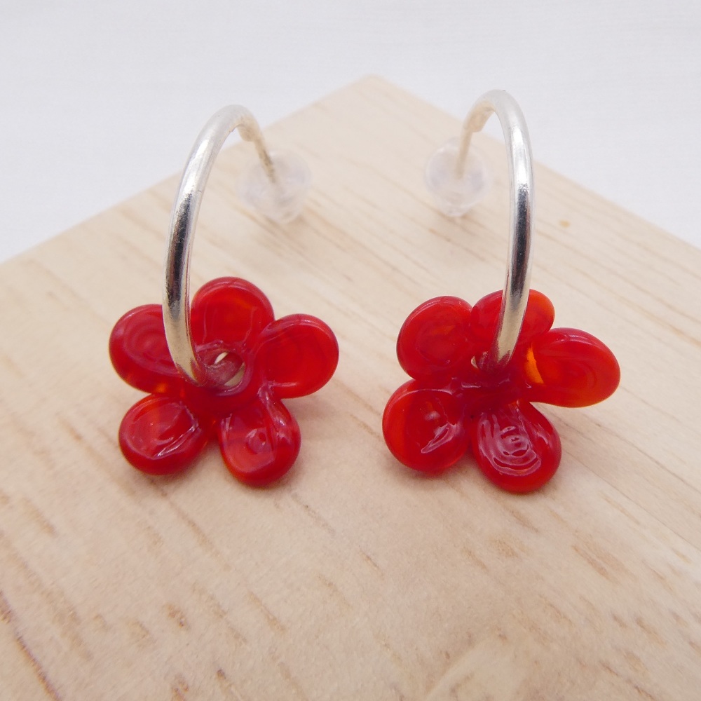 Medium red glass Flower hoop earrings-silver