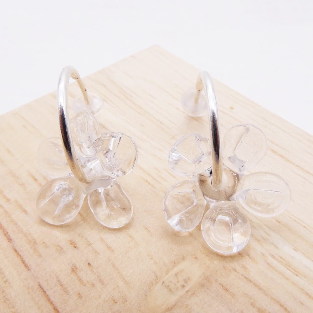 Medium clear glass Flower hoop earrings-silver