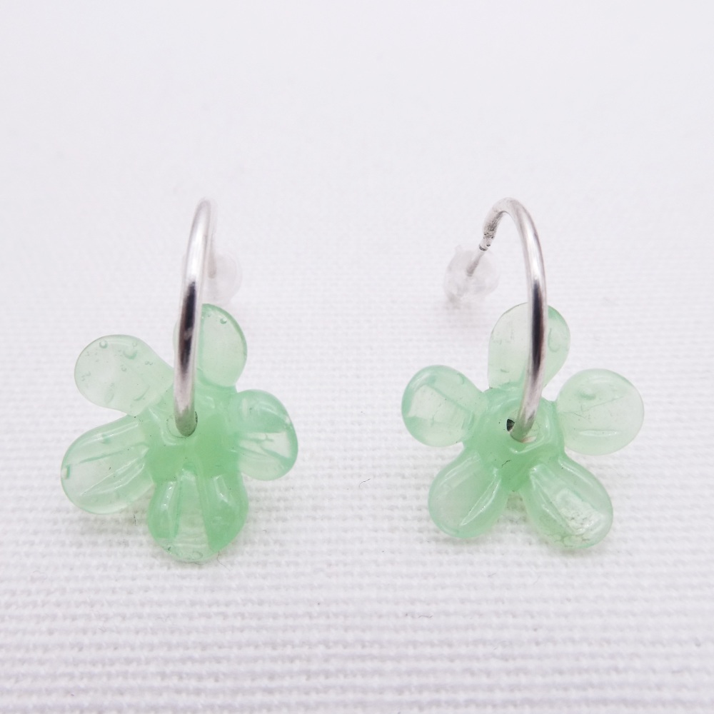 Medium Mint green glass Flower hoop earrings-Silver