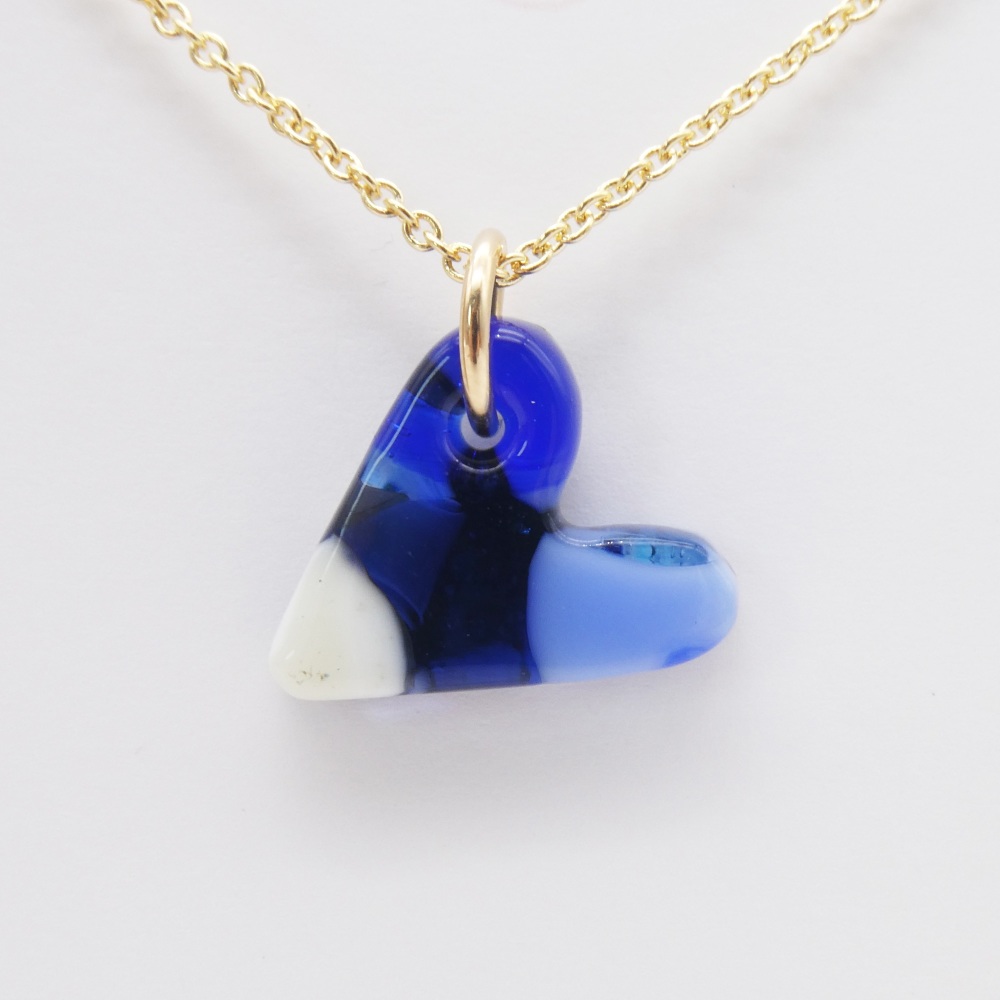 Blue glass heart on filled gold #1