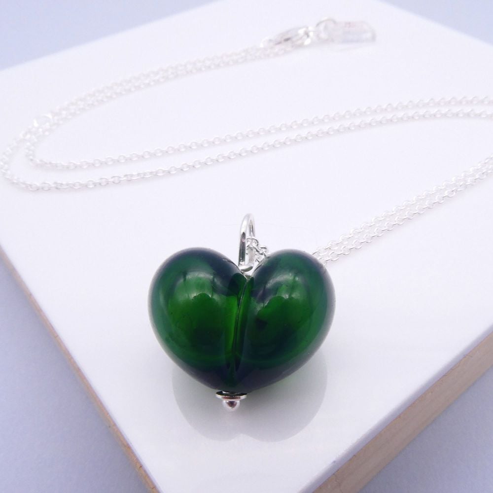 NEW Emerald Green Bauble Glass Heart Necklace