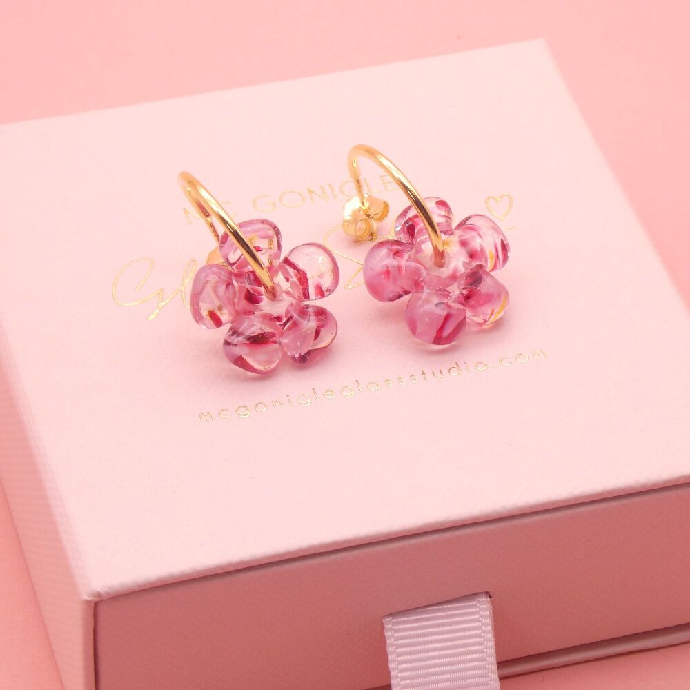 Pink & Red Marble Flower Hoop earrings in Silver / Gold