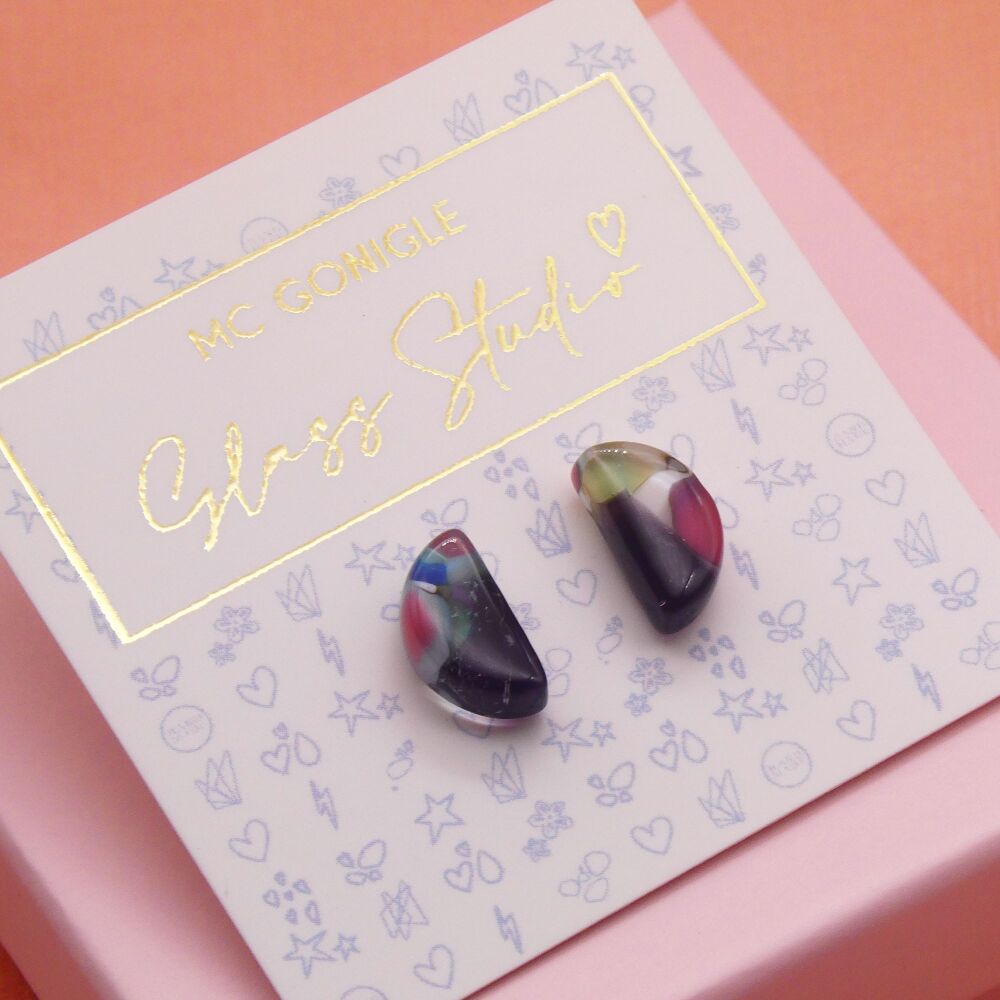 Multicoloured half moon studs- Plum