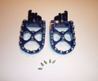 BLUE FACTORY EXTRA WIDE FOOT PEGS  (561)
