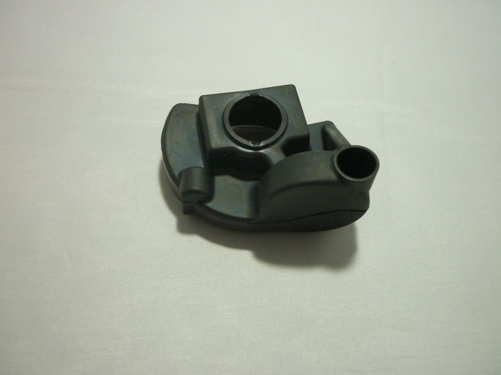 THROTTLE CASE COVER 4SS-26287-01 (241)