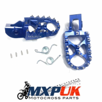 BLUE FACTORY EXTRA WIDE FOOT PEGS  (558)