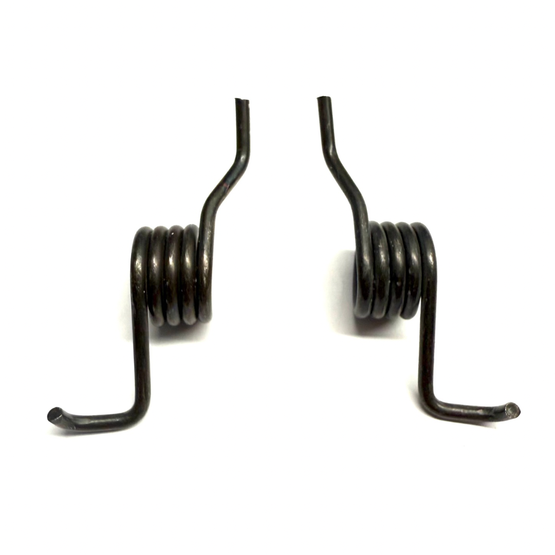 FOOTPEG SPRINGS LEFT & RIGHT (256)