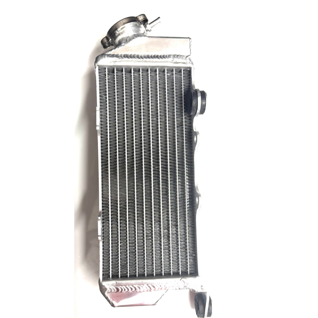 PERFORMANCE RADIATOR (R032)