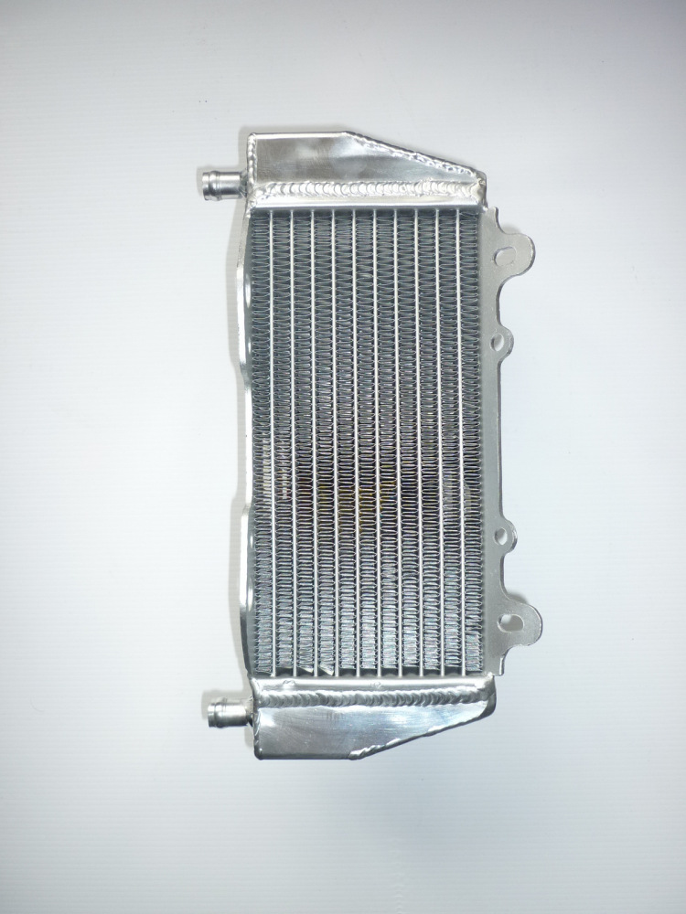 LEFT SIDE PERFORMANCE RADIATOR (MX048B)