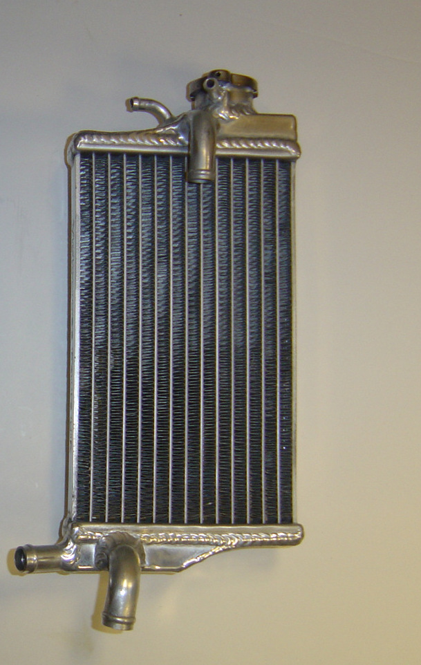 RIGHT SIDE PERFORMANCE RADIATOR (MX039A)
