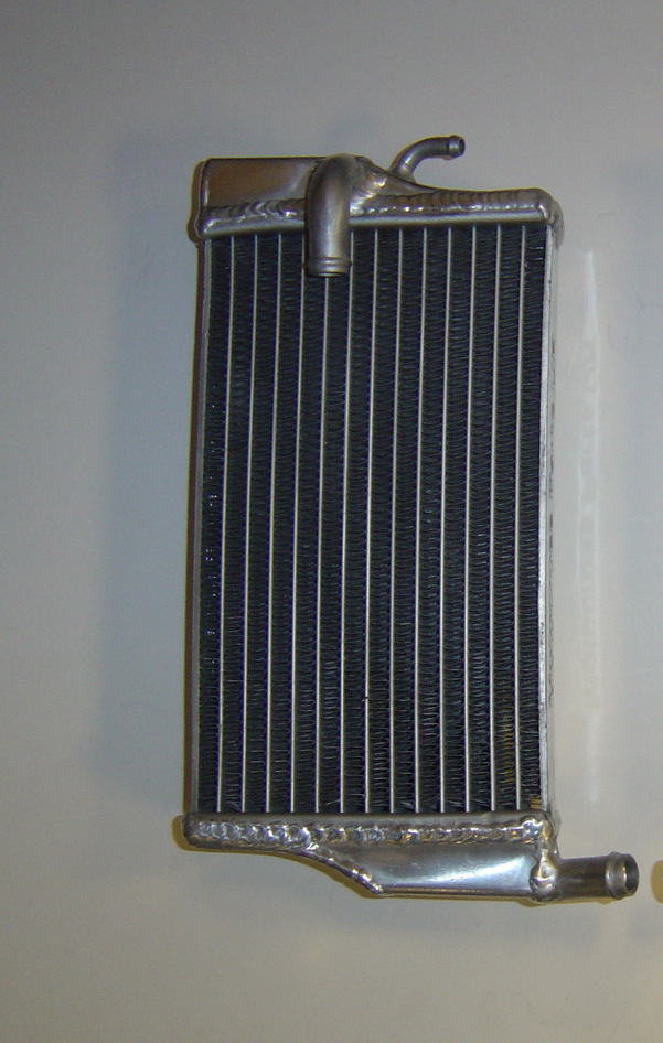 LEFT SIDE PERFORMANCE RADIATOR (MX039B)