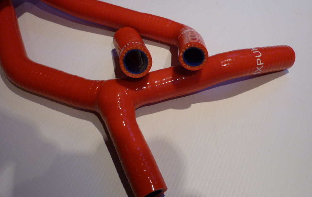 RED SILICONE HOSES H046R
