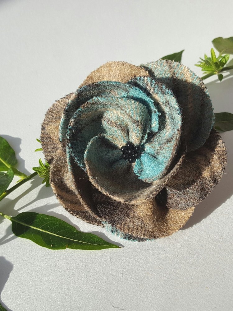 Fuschia Pink Mix British Tweed Wool Corsage - Handcrafted Fabric Brooch