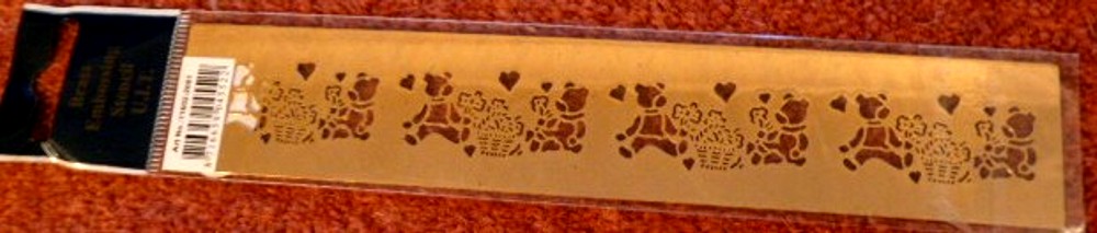 Teddy Border Stencil