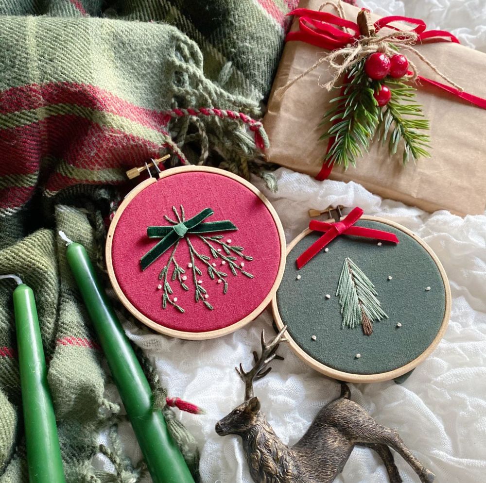 Mistletoe & Christmas Tree Embroidery Kit