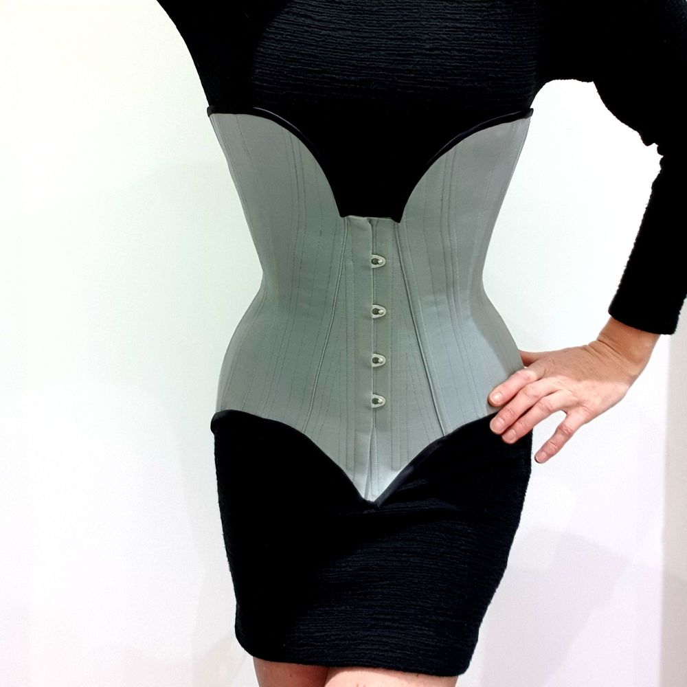 Caroline's corset blog