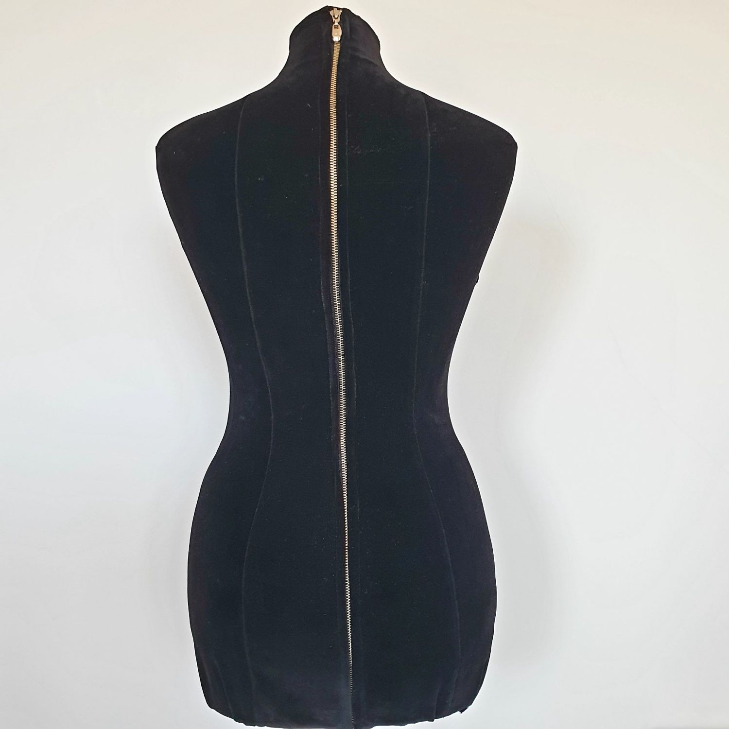 Full-sized DIY dress form pattern in sizes UK 8-26 (US 4-22) 4 cup sizes
