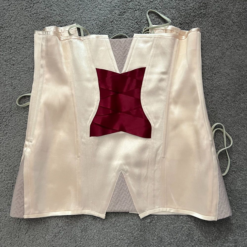 1930s girdle with ribbon detail