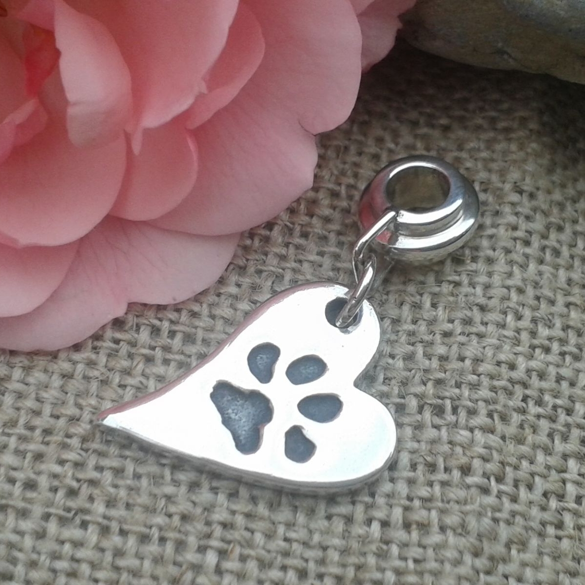 Featured image of post Paw Print Jewelry Uk