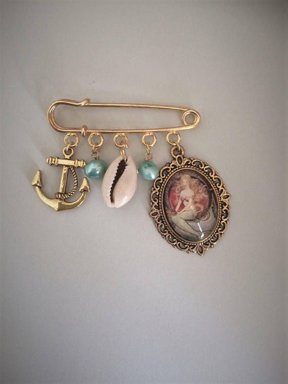 Goldplated Mermaid Pin Brooch with Freshwater Pearls & Shell