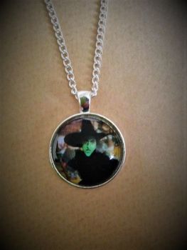 HALLOWEEN !!!   Wicked Witch of the West Necklace