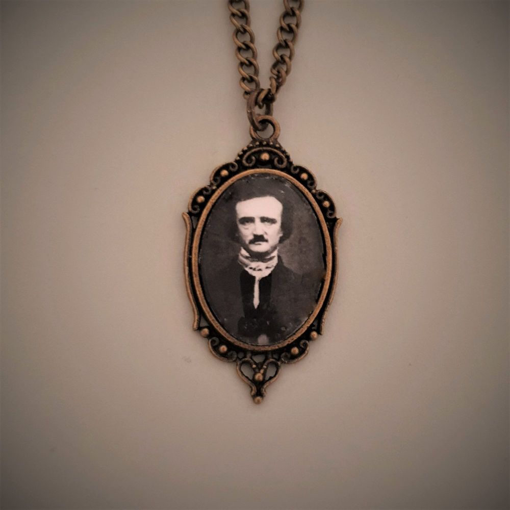 Edgar Allan Poe Necklace - Halloween !