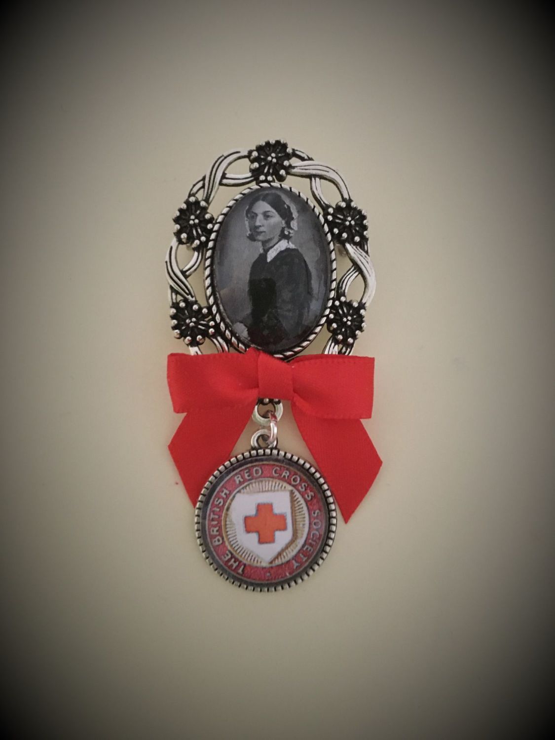 Vintage Florence Nightingale / Red Cross / Silvertone Nursing / Pinning