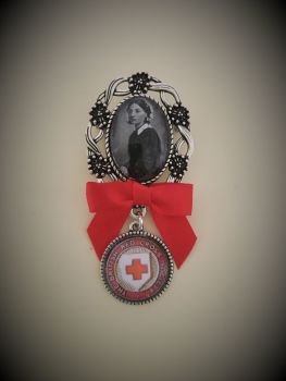 Vintage Florence Nightingale / Red Cross / Silvertone Nursing / Pinning Ceremony Brooch