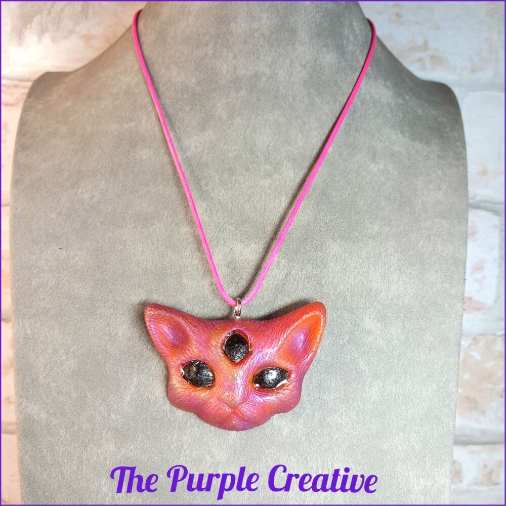 Resin Kitty Cat Necklace Costume Jewellery Gift