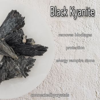 Black Kyanite - Non attachment