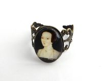Anne Boleyn ring - Queen of England - historical portrait jewellery