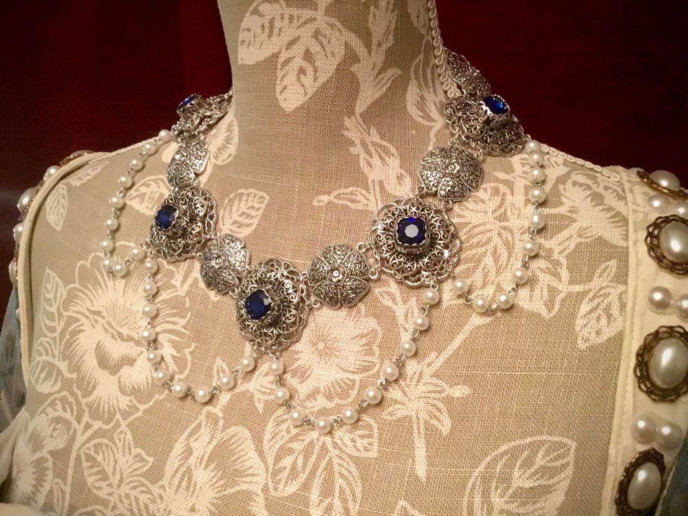 Royal Blue Tudor Rose pearl drop necklace