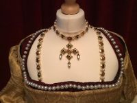 Golden Tudor Cross necklace - Two Piece