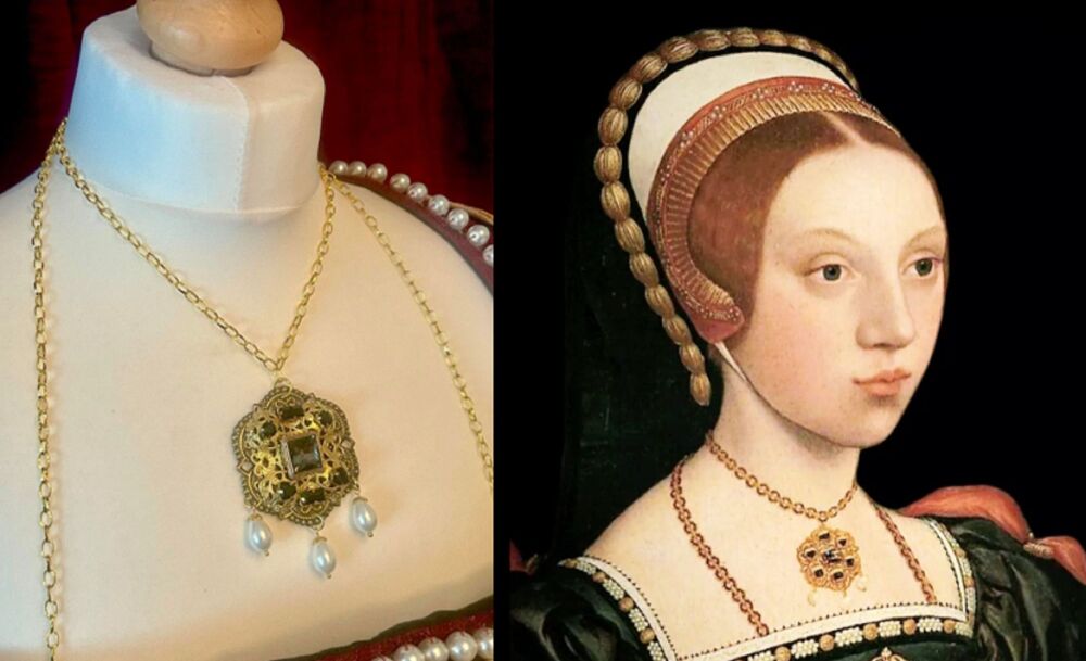 Catherine Howard necklace set