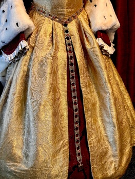 Handcrafted Tudor Girdle Belt: Prayer cage locket with Tudor rose notebook