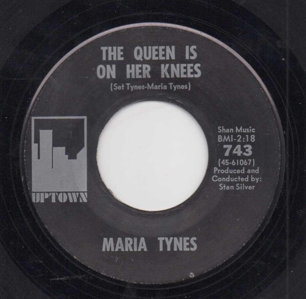 MARIA TYNES - THE QUEEN IS ON HER KNEES