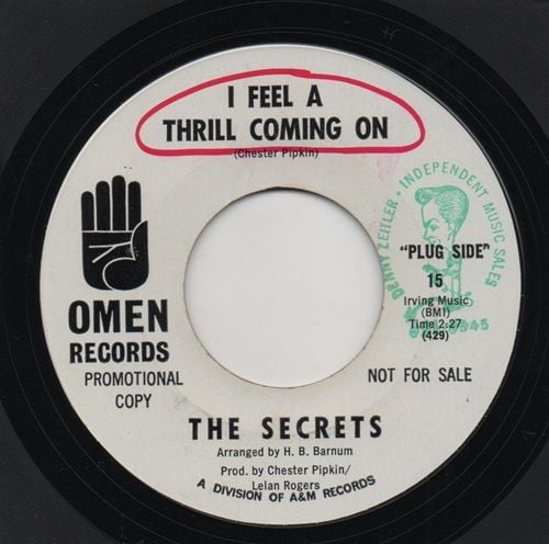 SECRETS - I FEEL A THRILL COMING ON / HERE I AM