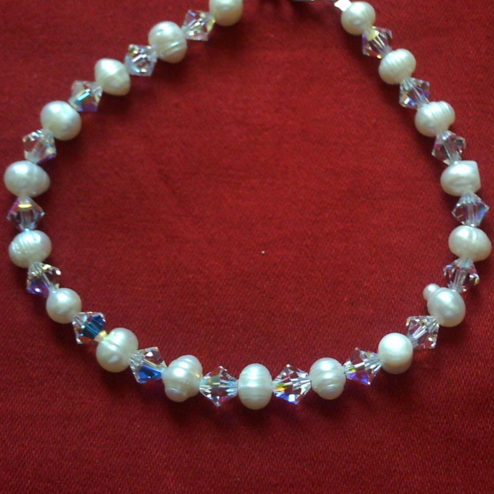 Bibiana - Swarovski Crystal & Freshwater Pearl Necklace