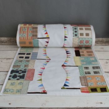Cheerful Cottages Table Runner Pattern