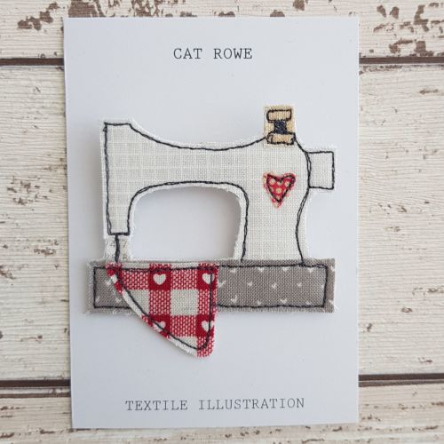 Sewing Machine Brooch - Patchwork Heart Quilt