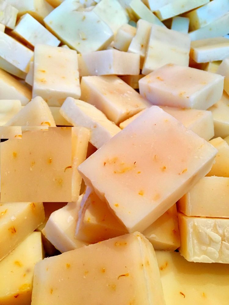 450g Chamomile & Calendula Essential Oil Soap Offcuts = equivalent weight of 5 bars for the price of 4