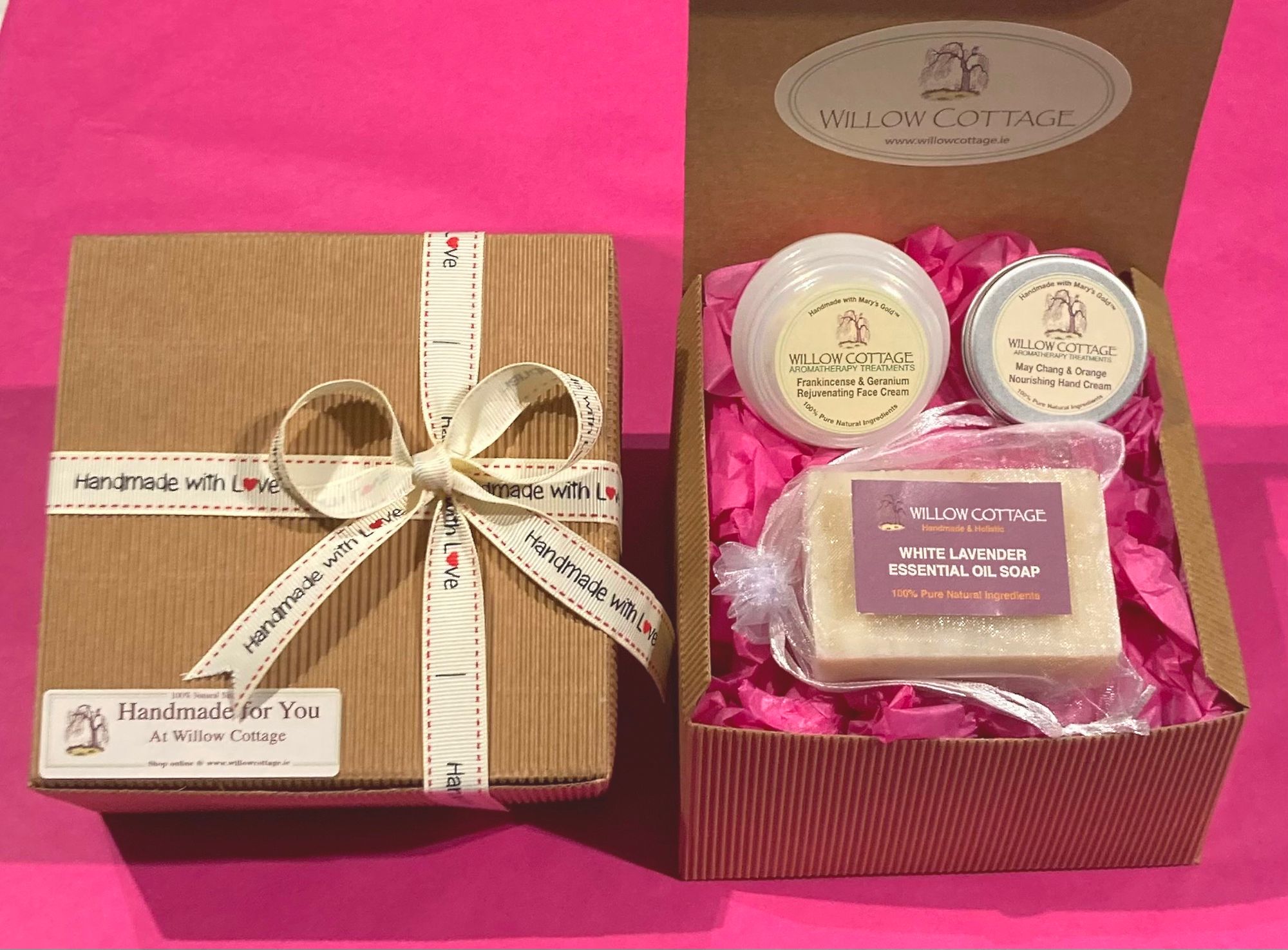 100% natural aromatherapy treatments gift box.jpg