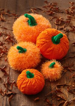 Halloween Pumpkin Stack Knitting Pattern