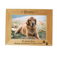 Personalised Pet Memorial Frame with Paw Prints 