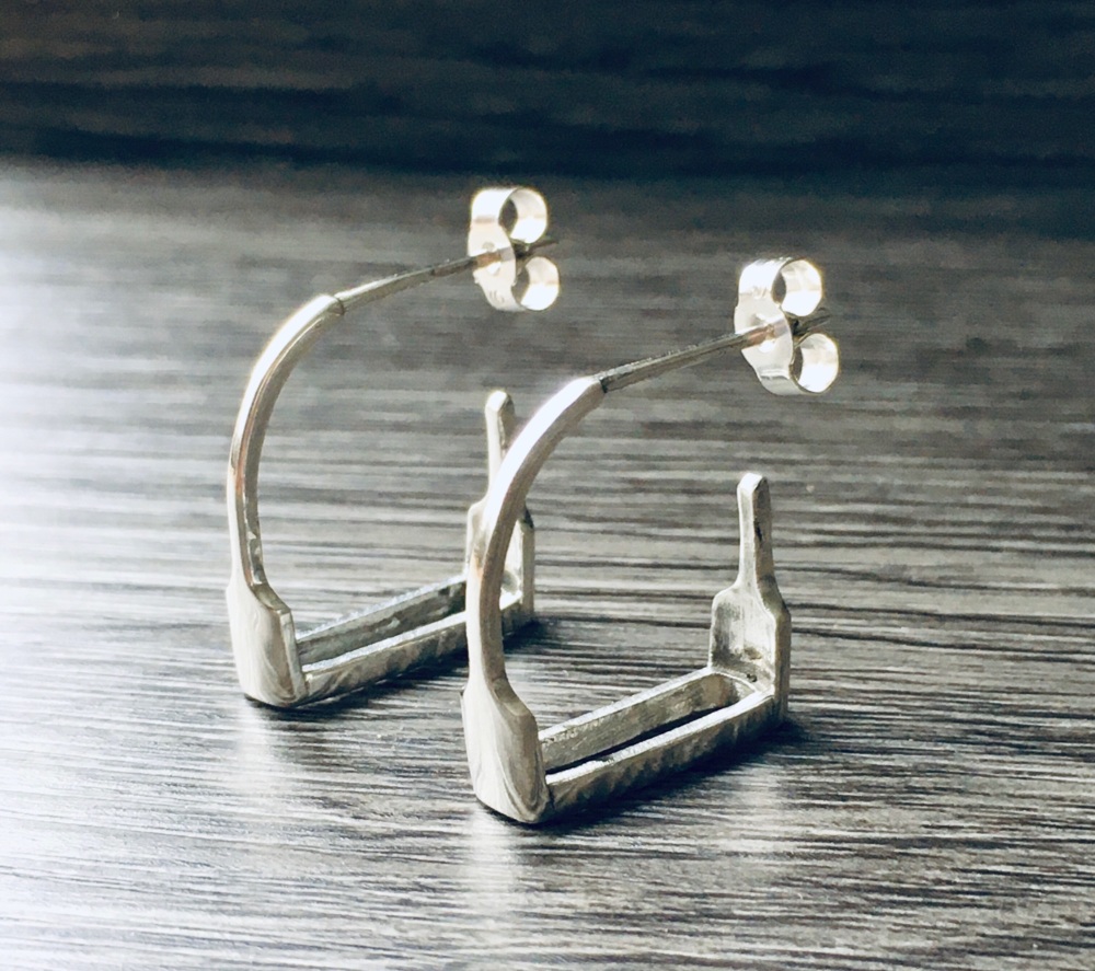 Stirrup hoop earrings