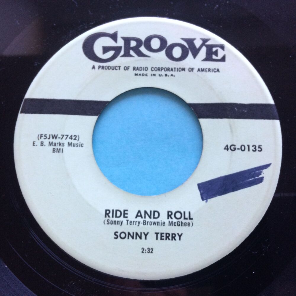 Sonny Terry - Ride and roll b/w Hootin' Blues #2 - Groove - VG+ (slight edge warp - nap)