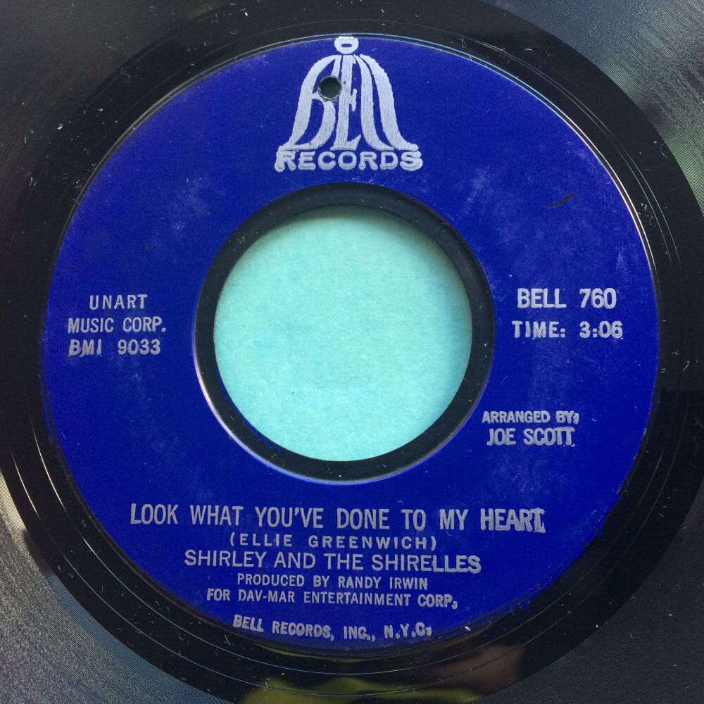 Shirley & The Shirelles - Look what you've done to my heart b/w A most unusual boy - Bell - Ex