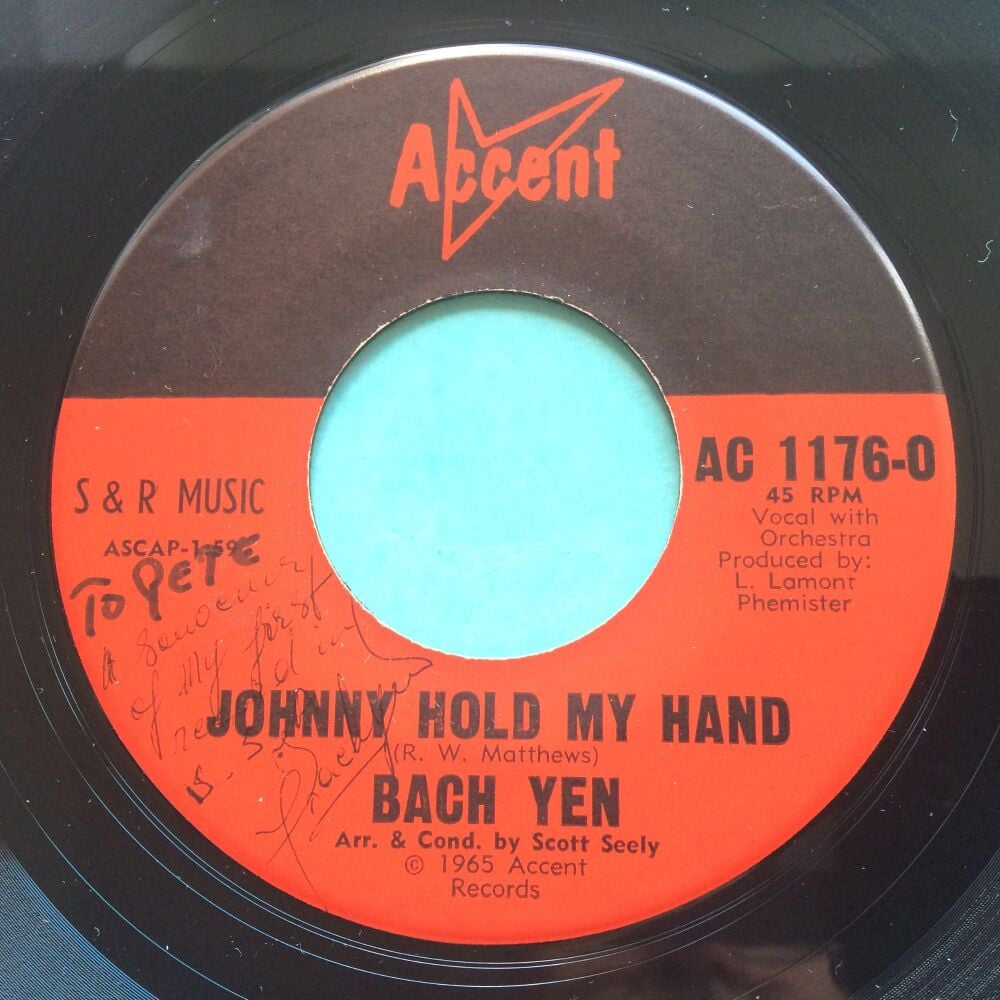 Bach Yen - Johnny hold my hand - Accent - Ex (wol)
